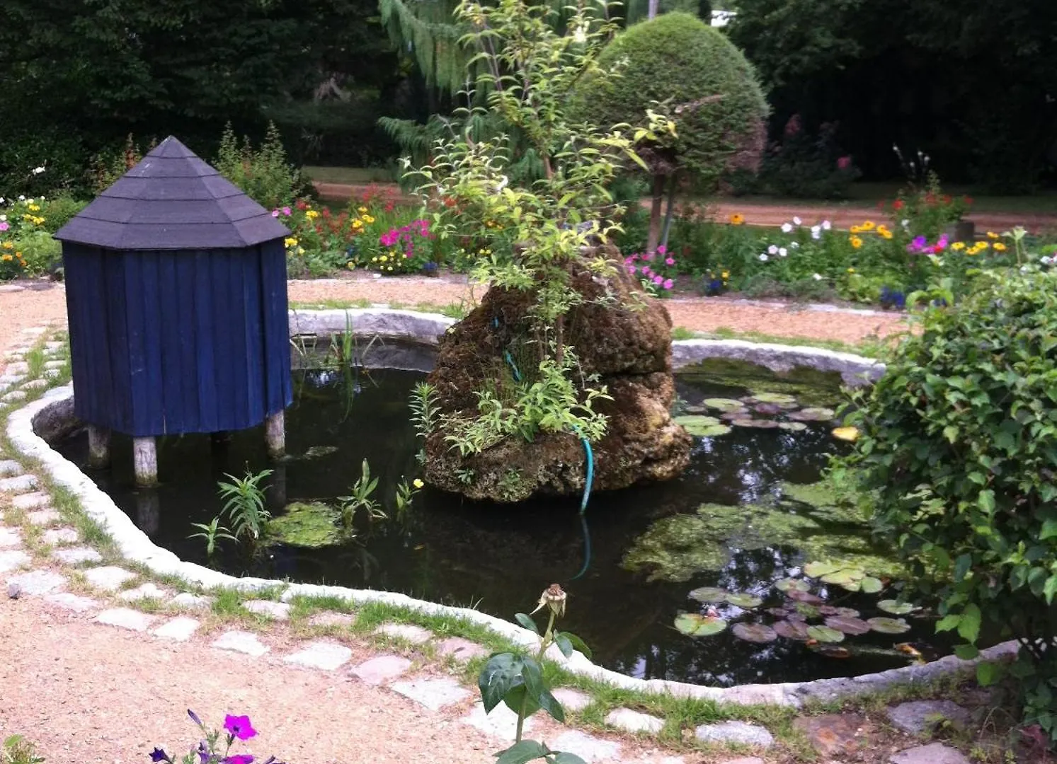 Au Fond De La Cour Bed & Breakfast Veyre-Monton